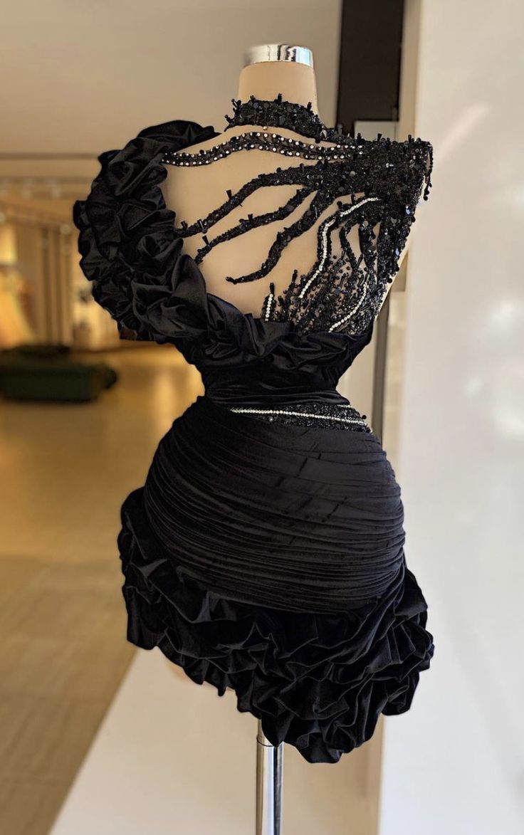 Schwarzes, modisches, einzigartiges, exquisites, kurzes Satin-Heimkehrkleid mit Perlen, Abendkleid, Partykleid, Ballkleid, NV3465
