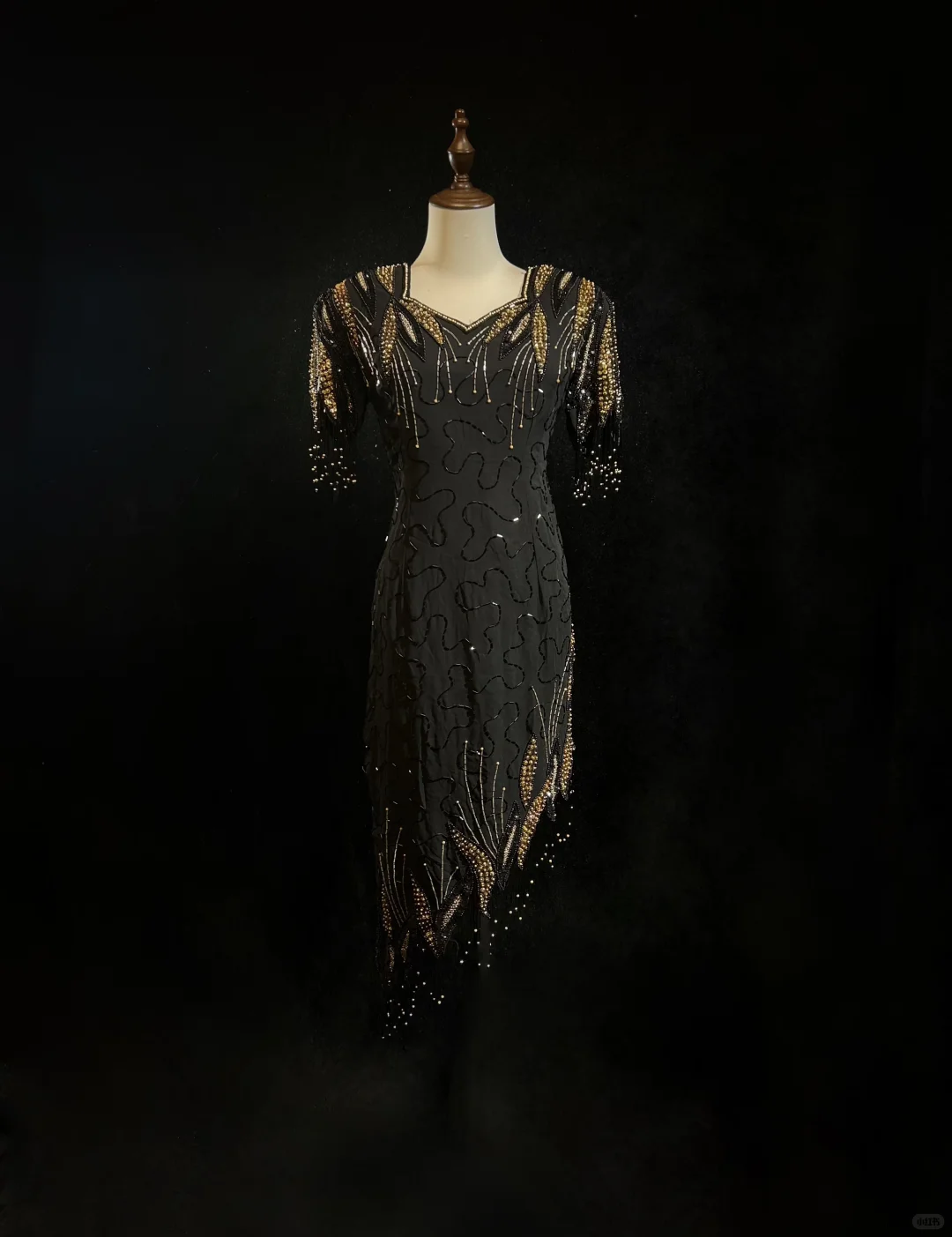 Black 1920s Gatsby Flapper Midi Dress, V Neck Short Sleeve, Gold Beaded Fringe, Vintage Evening Gown, Homecoming Dress  NV6908