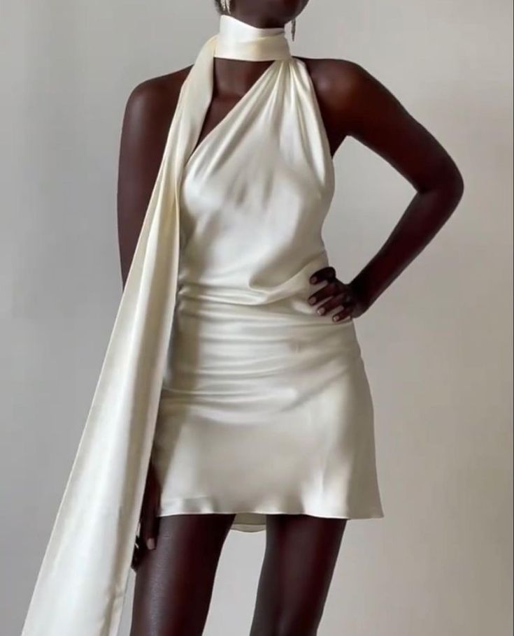 Robe de soirée courte en satin, couleur unie, élégante, épaules dénudées, couleur champagne, robe de soirée d'anniversaire, nv2538