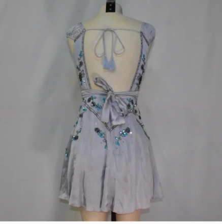 Exquisites kurzes Chiffon-Heimkehrkleid mit Perlen und Geburtstagsfeierkleid nv5297