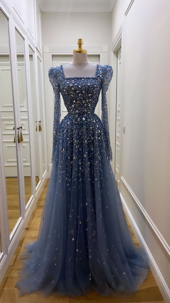 NiceVestidos – Blaues, luxuriöses, exquisit perlenbesetztes langes Tüll-Abendkleid NV6072
