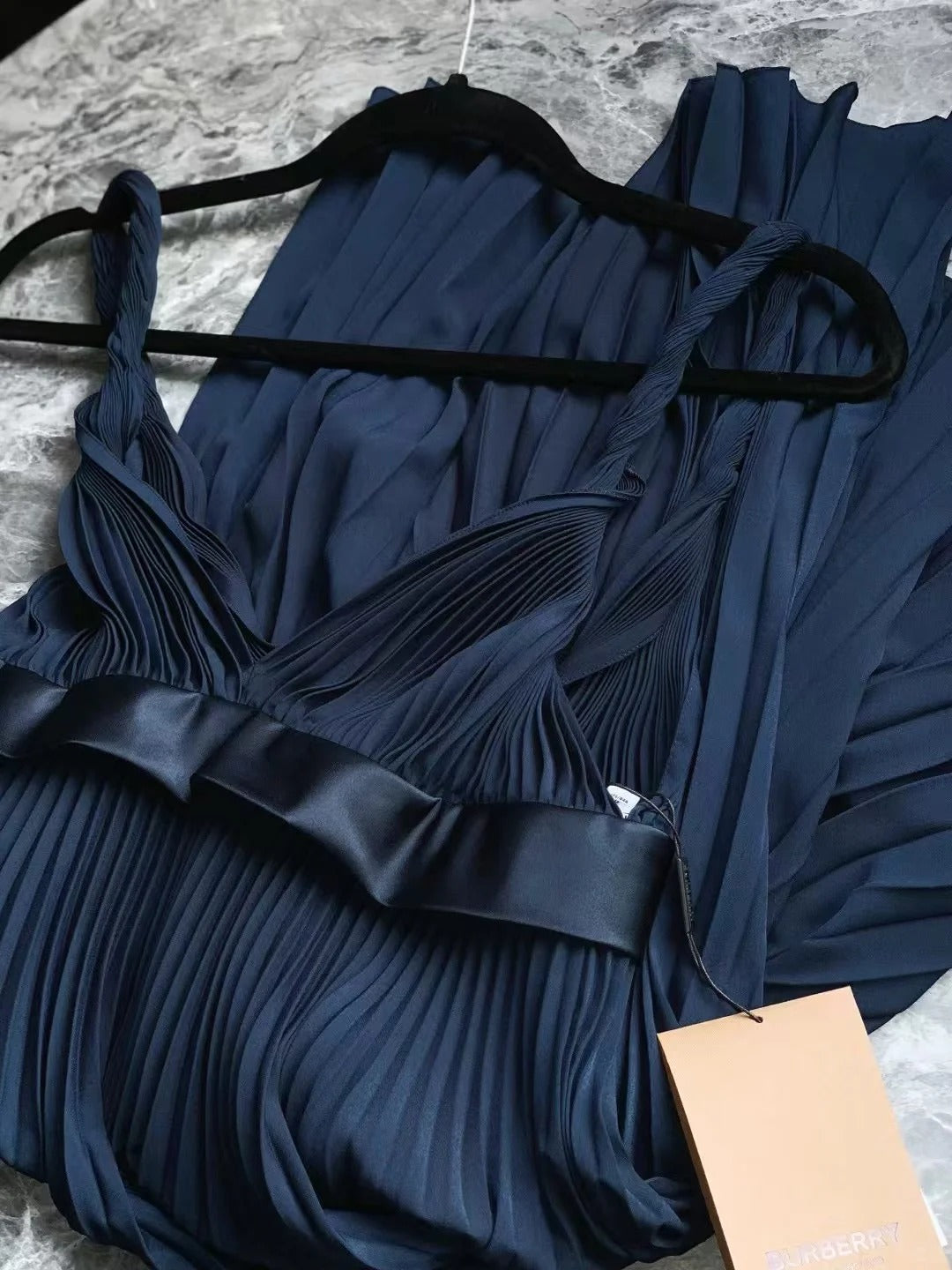 Robe de soirée plissée courte en satin bleu marine, robe d'anniversaire nv5142