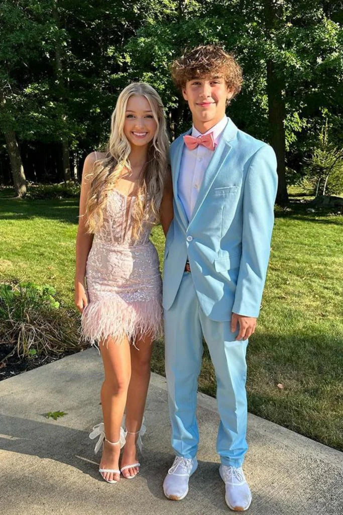 Süßes Ballkleid aus rosa Spitze mit V-Ausschnitt und Federn, kurzes Homecoming-Kleid aus rosa Spitze, formelles Abendkleid in Rosa, nv1565
