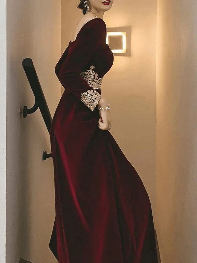 Burgundy Elegant Vintage Impressive A-Line Velvet with Appliques Long Sleeves Floor Length Round Neck Fall Long Prom Dress Formal Evening Dress Christmas Dress Halloween Wedding Guest Party Dress nv2568