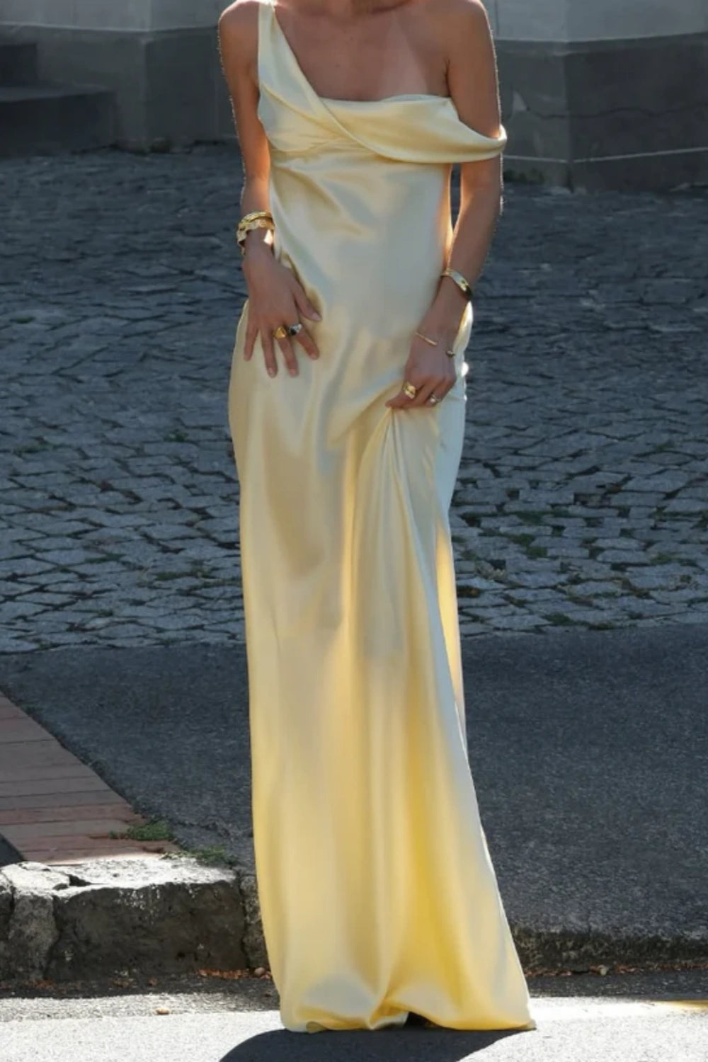 Elegantes, hellgelbes A-Linien-Träger-Satin-Langballkleid, Abendkleid nv5393