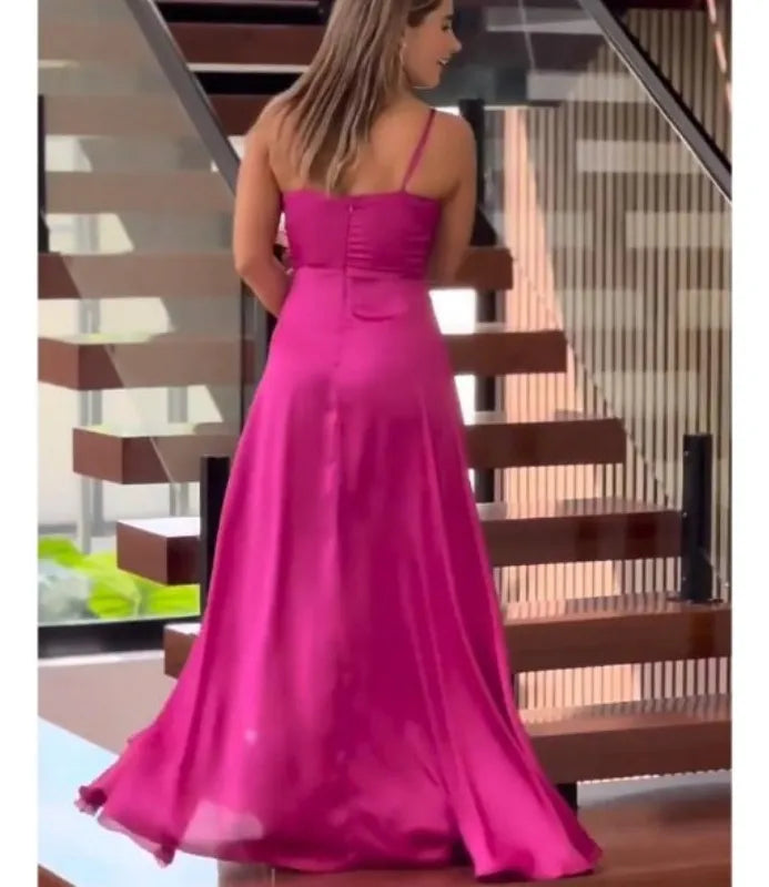 Camisole-Kleid mit unregelmäßigem Rüschenbesatz und Schlitz, Rosarot, NV1339
