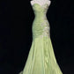 Robe de soirée longue verte vintage en satin à bretelles spaghetti et décolleté en cœur, style sirène, avec perles et paillettes, nv4167