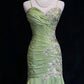 Robe de soirée longue verte vintage en satin à bretelles spaghetti et décolleté en cœur, style sirène, avec perles et paillettes, nv4167