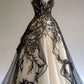 NiceVestidos-Schwarz-Weiß Paneel-Spitzen-Tüll Ärmelloses bodenlanges Gothic-Kleid NV6201