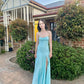 Blaues schlichtes, elegantes Spaghettiträgerkleid mit langen Seitenschlitzen, schmale Passform, Ballkleid, Abendkleid, Partykleid, NV1640