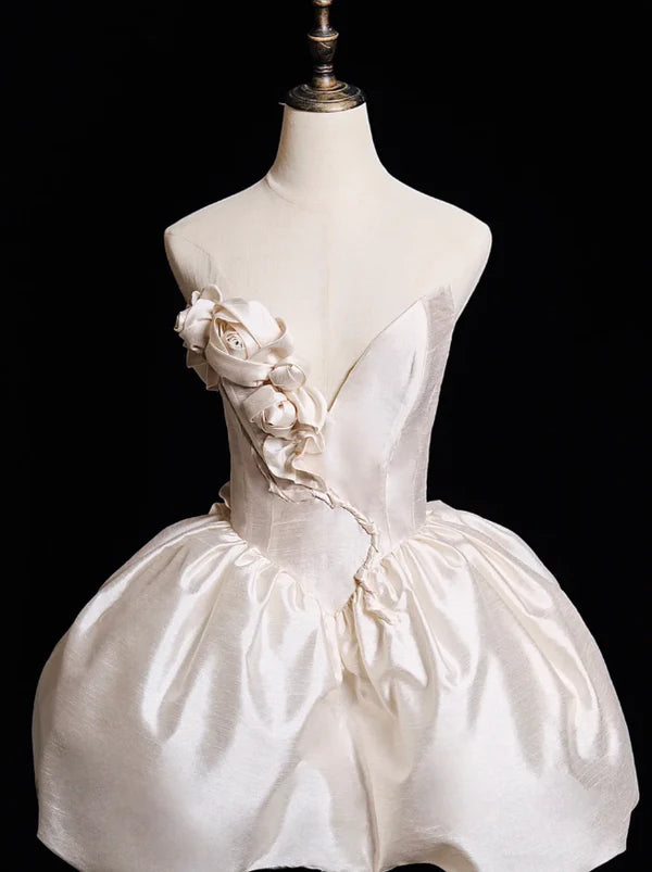 Süßes A-Linie V-Ausschnitt 3D Floral Weiß Satin Kurzes Homecoming-Kleid Geburtstagskleid nv5395