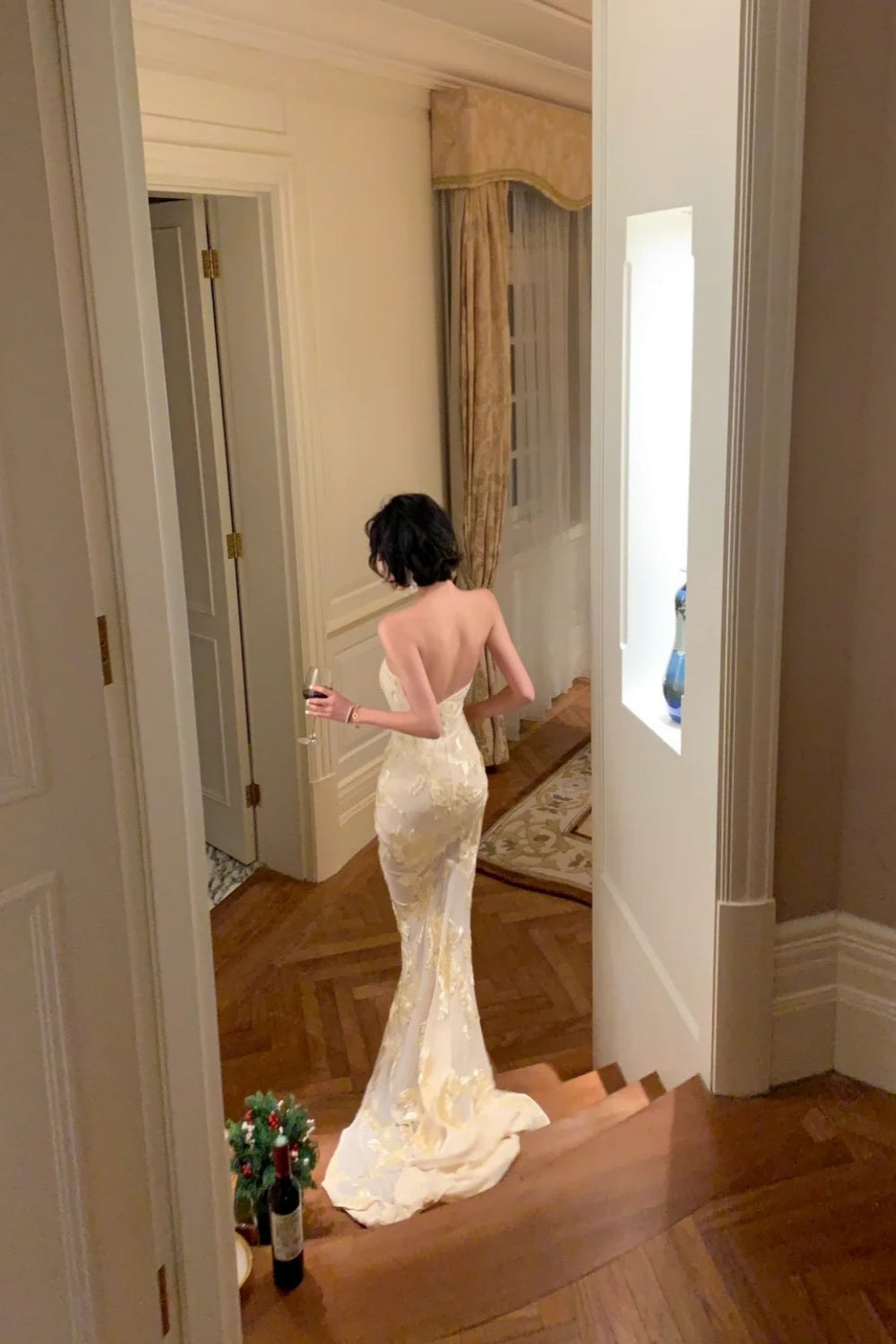 Robe brodée style diva française : tulle transparent, longue traîne, robe de soirée haut de gamme NV6415