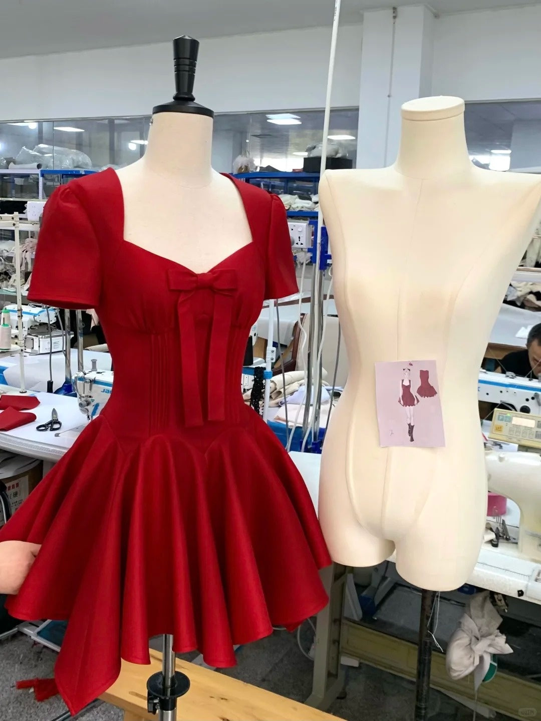 Robe de bal à manches courtes et nœud rouge tendance, robe d'anniversaire, nv4515
