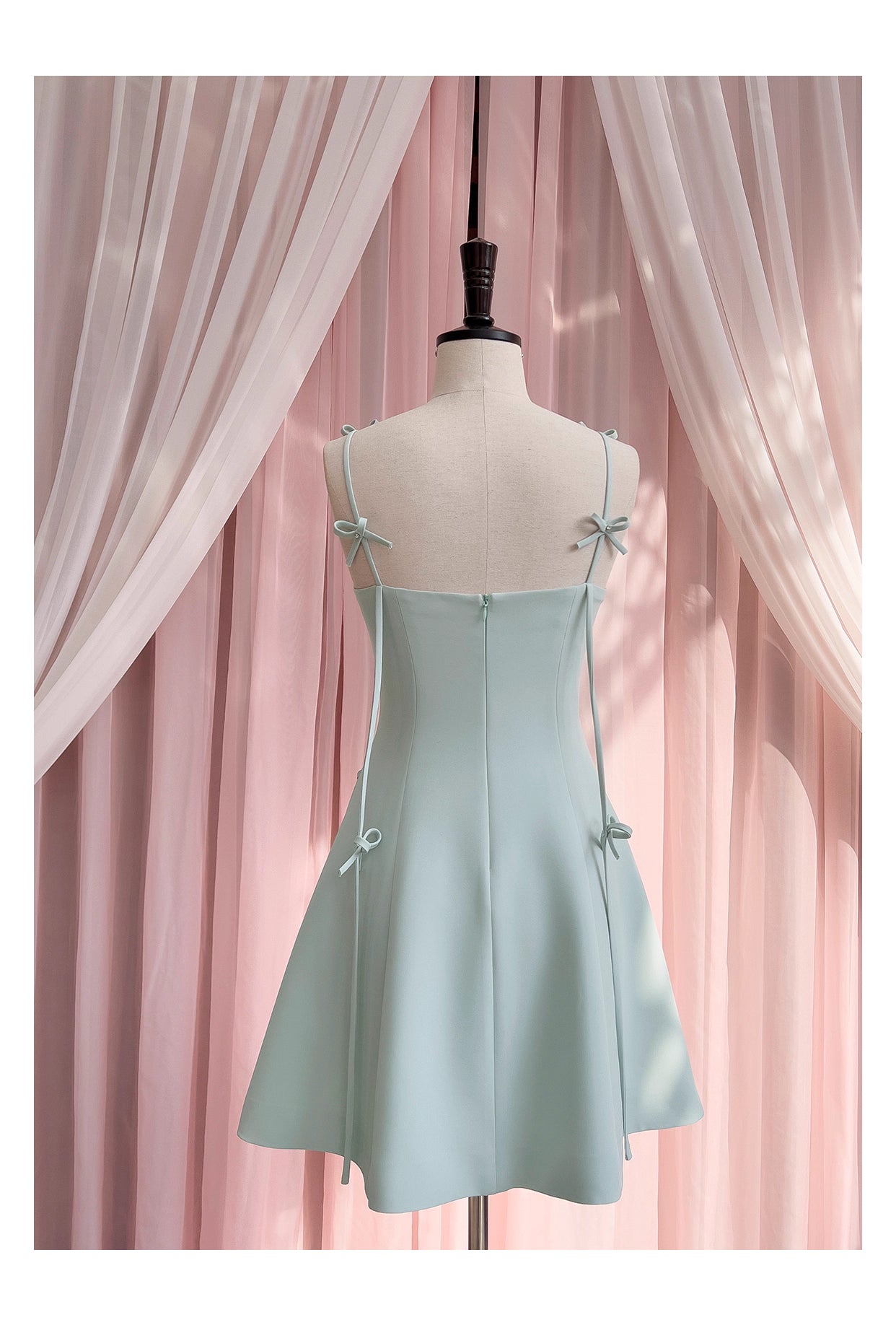 NiceVestidos - Robe courte de soirée printemps et été, nouvelle robe à bretelles sexy avec nœud vert, petite robe nv5545