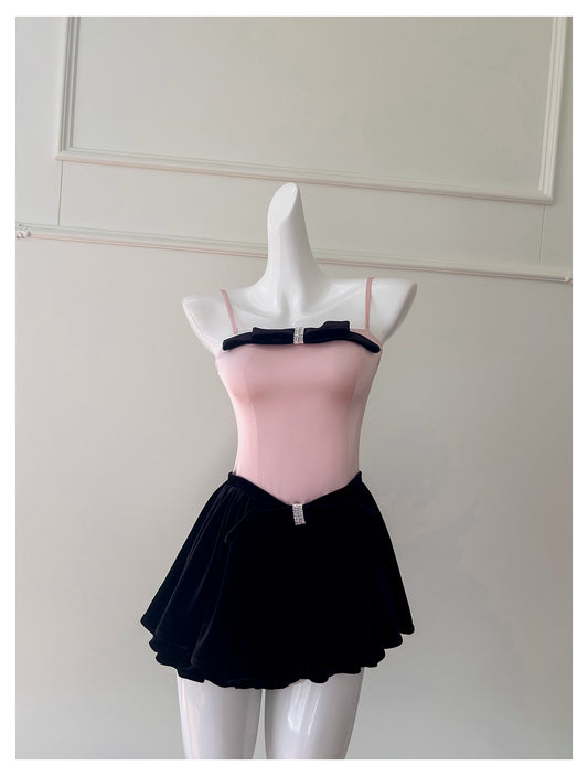 NiceVestidos - Kurzes Homecoming-Kleid, Schwarz, Weiß, Rosa, Trägerloses Kleid, Schmale Taille, Petite-Kleid nv5549
