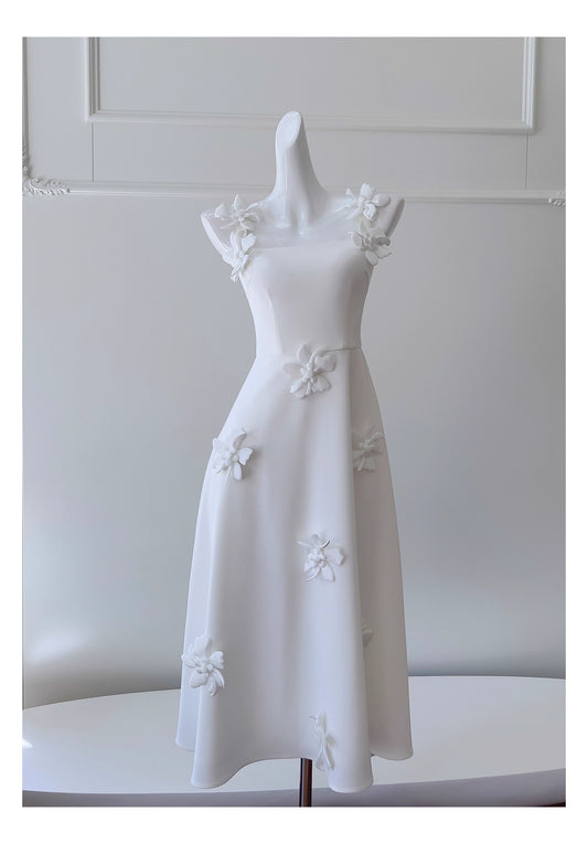 NiceVestidos-Homecoming-Kleid, weißes Hosenträger-Blumenkleid, Taillenform, französisches Retro-Sommerkleid für Frauen, nv5556