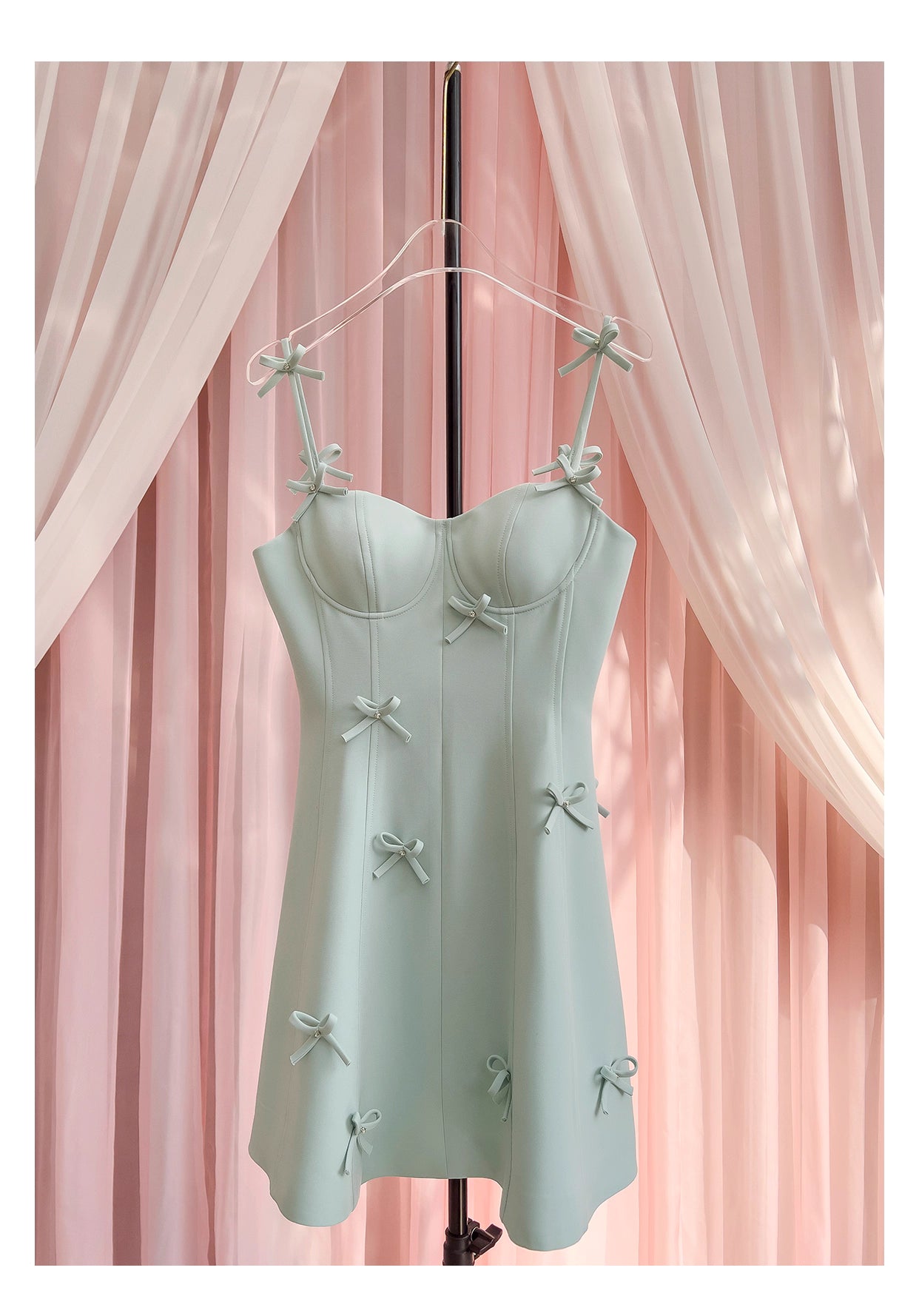 NiceVestidos - Robe courte de soirée printemps et été, nouvelle robe à bretelles sexy avec nœud vert, petite robe nv5545