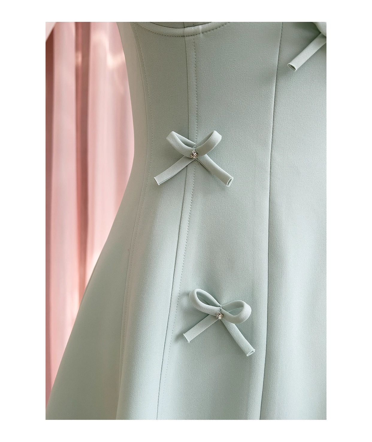 NiceVestidos - Robe courte de soirée printemps et été, nouvelle robe à bretelles sexy avec nœud vert, petite robe nv5545