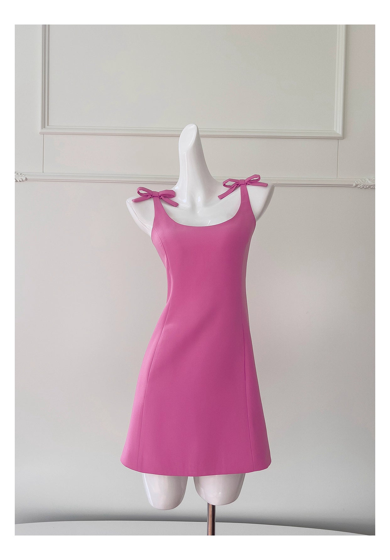 NiceVestidos - Kurzes Homecoming-Kleid, schlichtes kurzes Strapskleid mit Schleife, Taille, Rosarot, Petite Date, NV5550