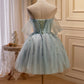 Grünes, kurzes Ballkleid aus Tüll mit Perlen, süßes, schulterfreies Homecoming-Kleid nv1587