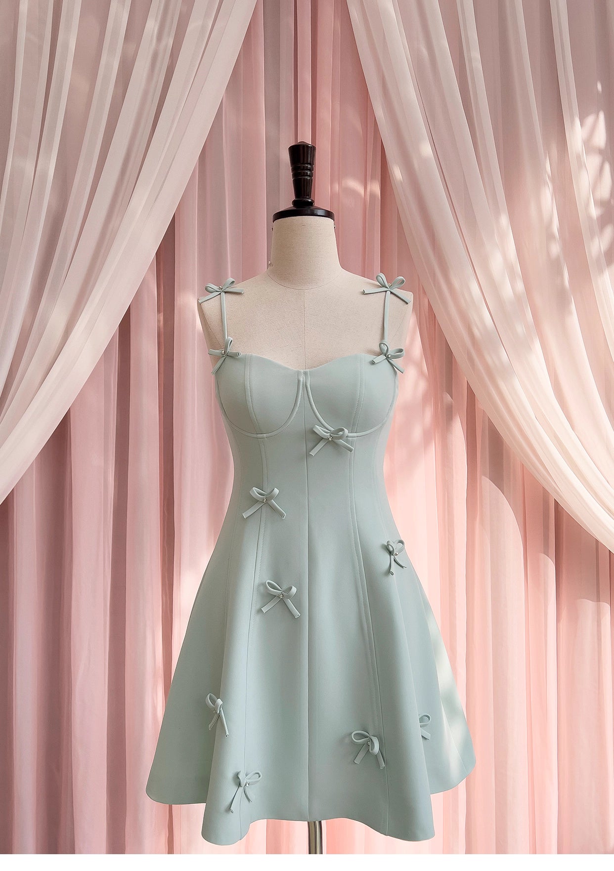 NiceVestidos - Robe courte de soirée printemps et été, nouvelle robe à bretelles sexy avec nœud vert, petite robe nv5545