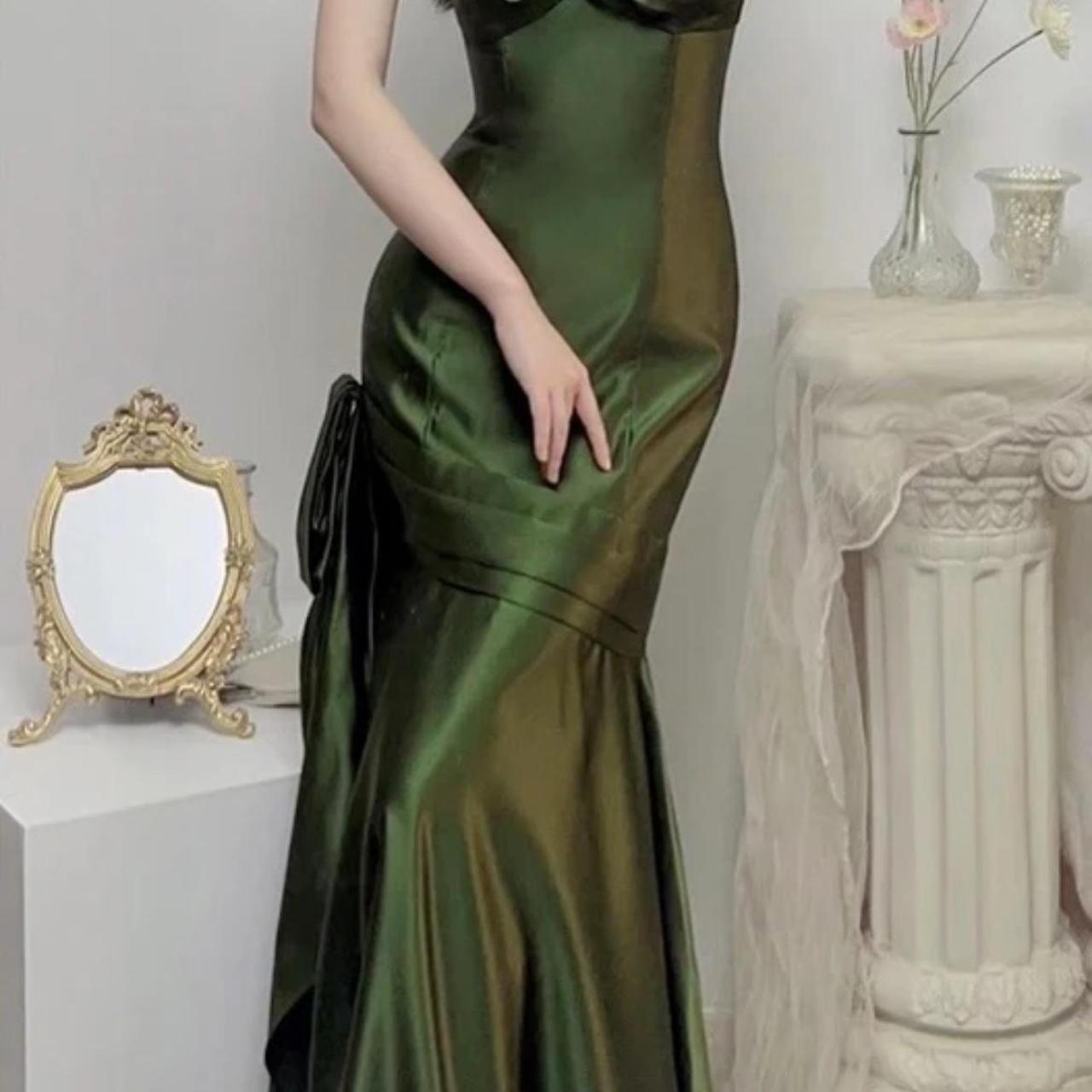 Grünes Satin-Abendkleid mit herzförmigen Trägern, langes Hochzeitskleid, nv1555