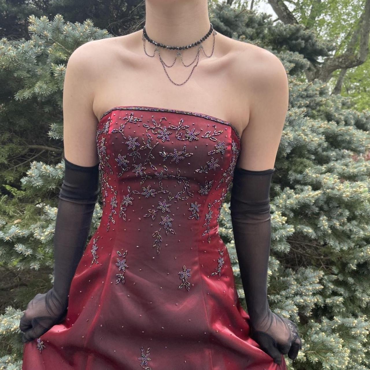 Robe de soirée longue en tulle bordeaux, élégante et vintage, à bretelles spaghetti et perles, style bal de promo, nv3757