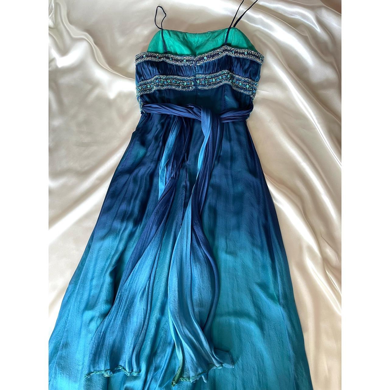 💙Magnifique et unique robe de bal longue en mousseline de soie ombrée à perles bleues et vertes nv5381