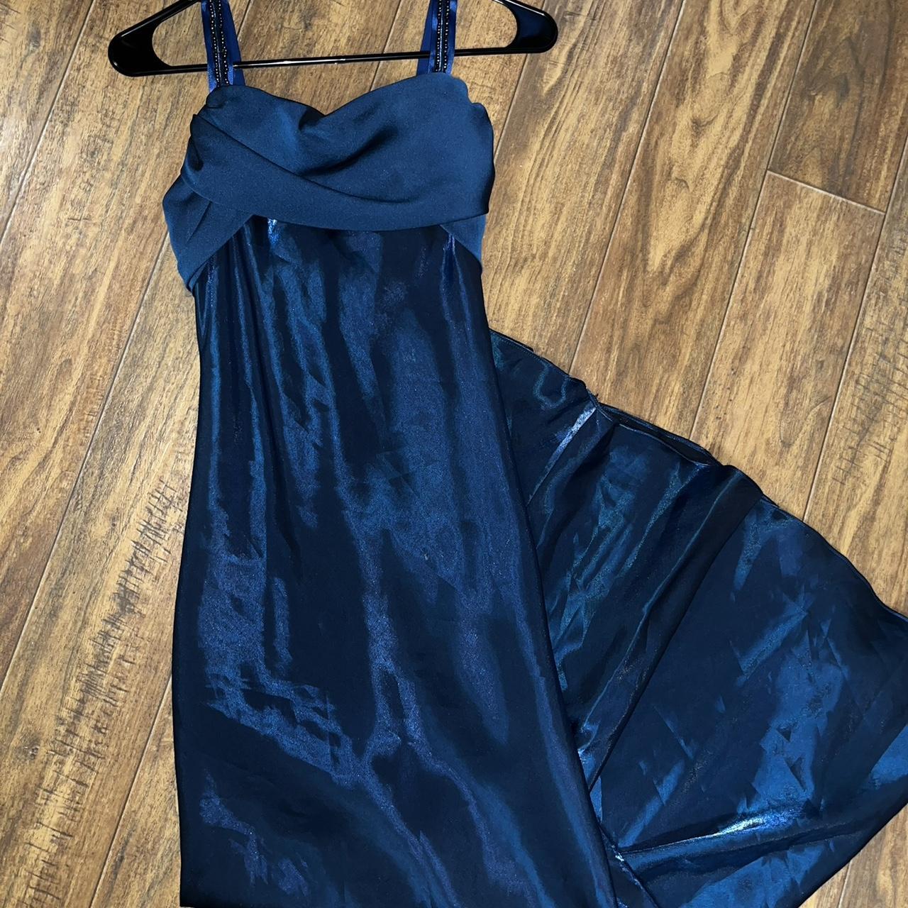 Robe de soirée longue en satin bleu foncé à bretelles spaghetti pour femme, élégante, à la mode, nv3746