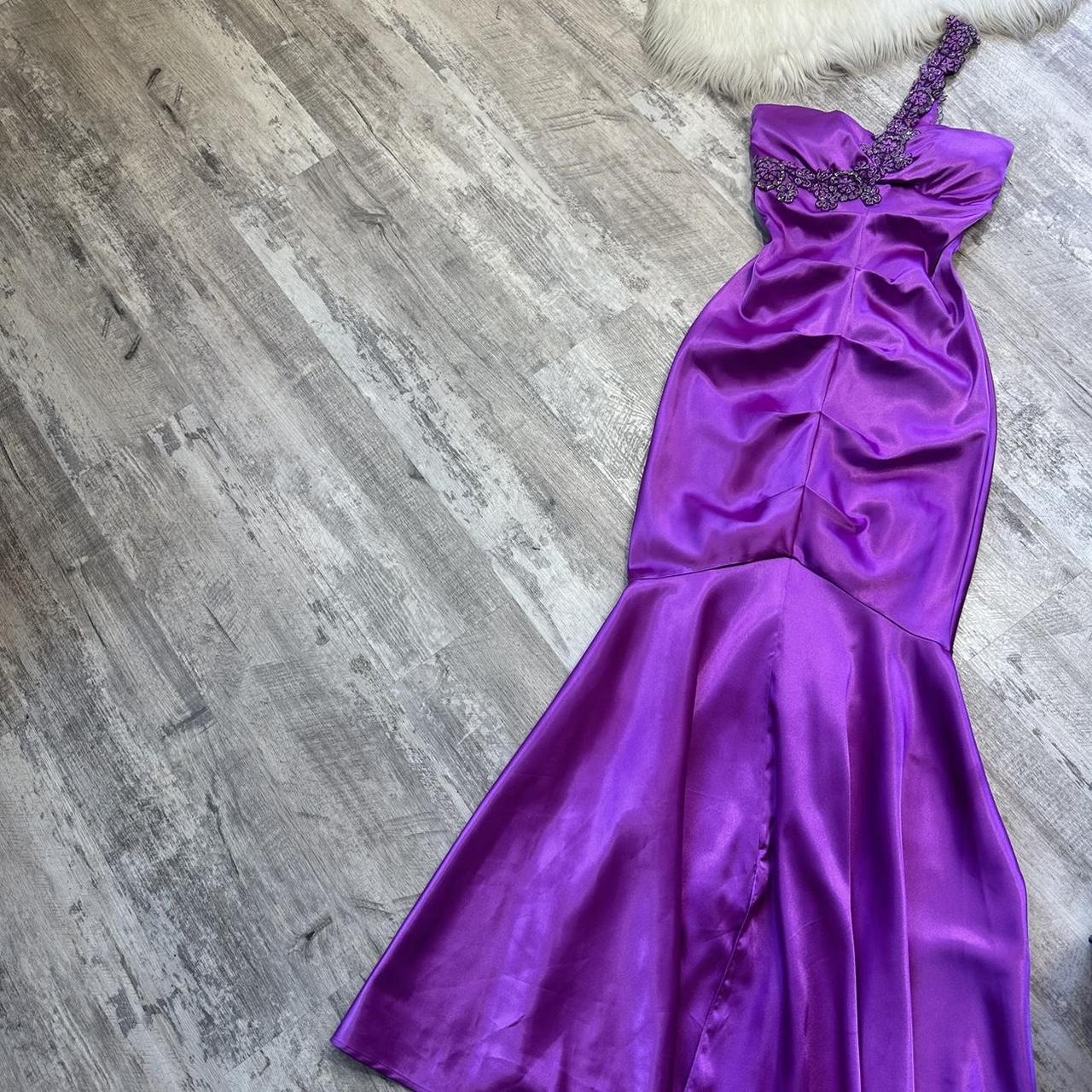 NiceVestidos-Lila Mode One-Shoulder-schöne exquisite Blumen lange Satin formale Ballkleid nv5452