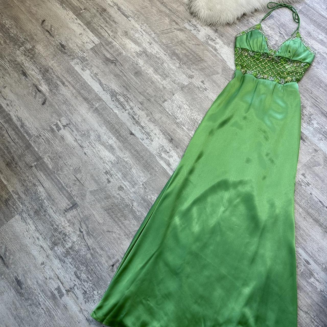 Robe de soirée longue en satin vert brillant et perlé, élégante et brillante, nv4562