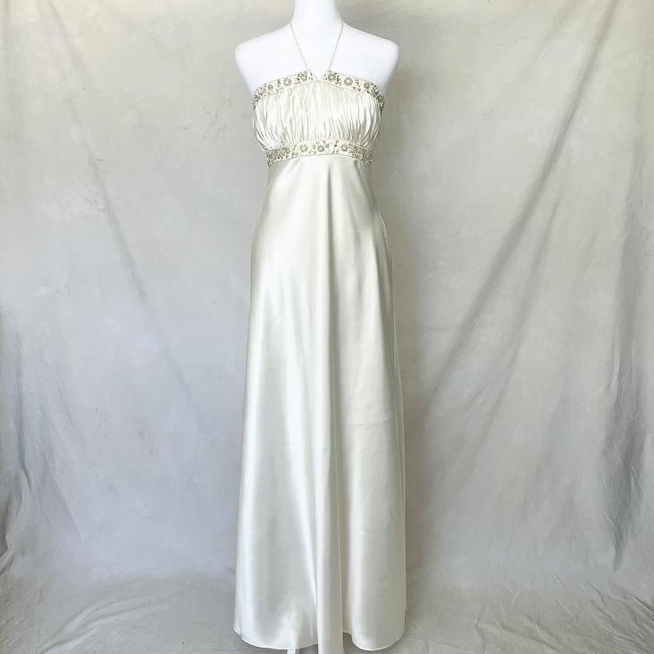 Cremefarbenes Satin-Ballkleid, atemberaubendes Maxikleid im Vintage-Stil mit zarten goldenen Perlenbesatz, nv4237