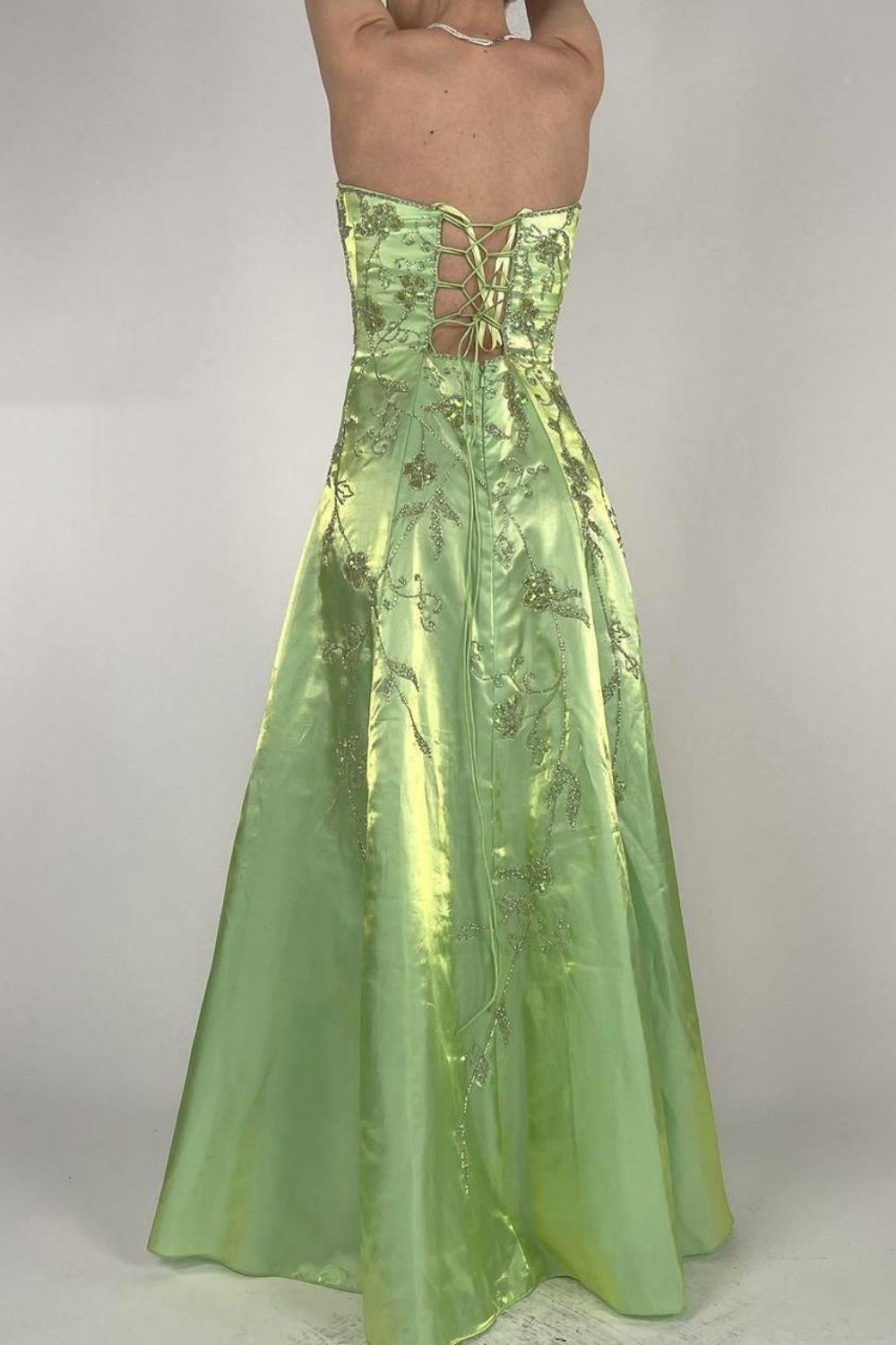 NiceVestidos - Robe de bal longue en satin vert exquis et perlé, style fée, style vintage Y2K, NV5441