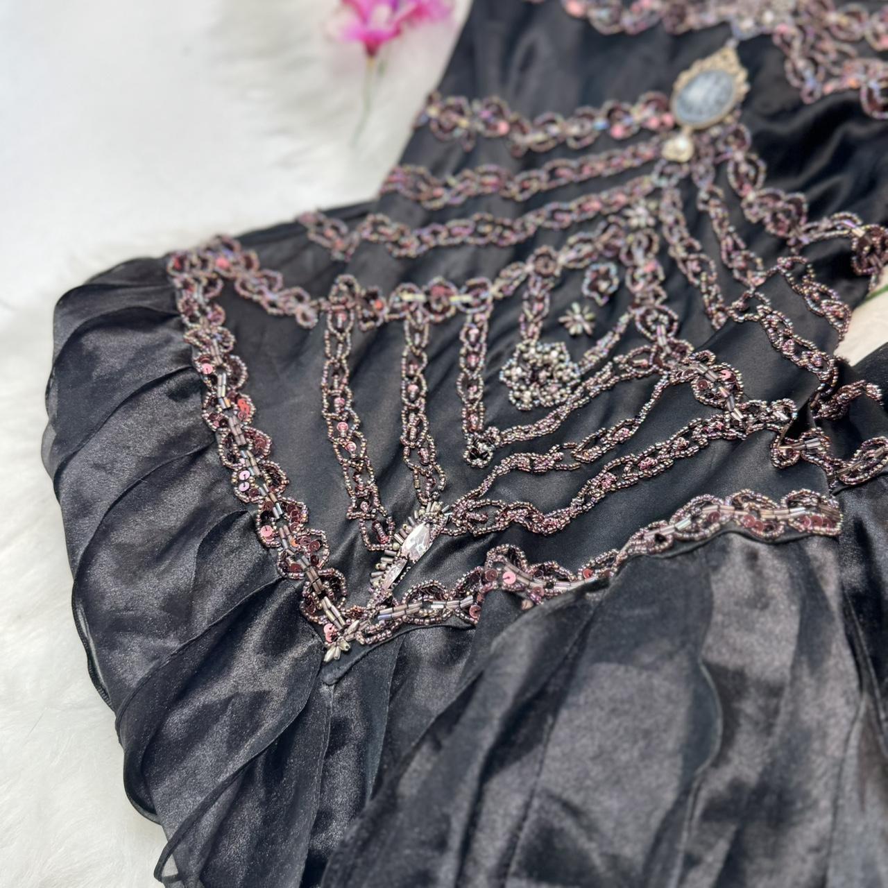 Schwarzes, exquisites, langes Chiffon-Ballkleid mit Perlen, NV5329