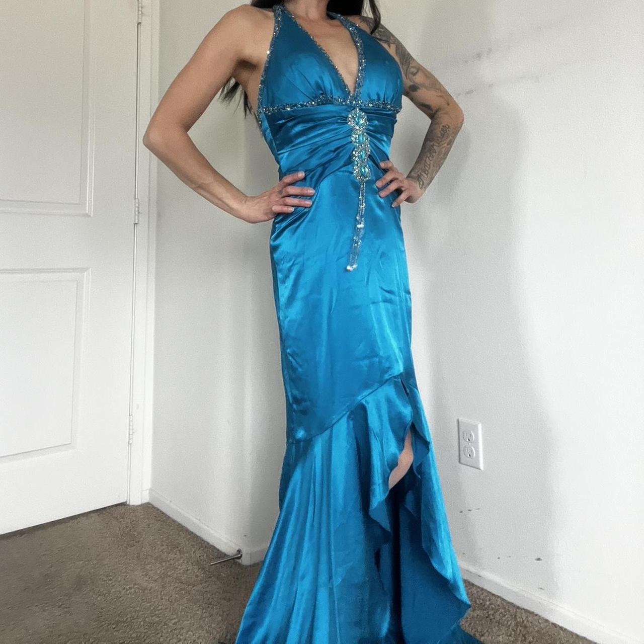 Robe de soirée longue en satin bleu vintage avec strass et col licou, nv4664