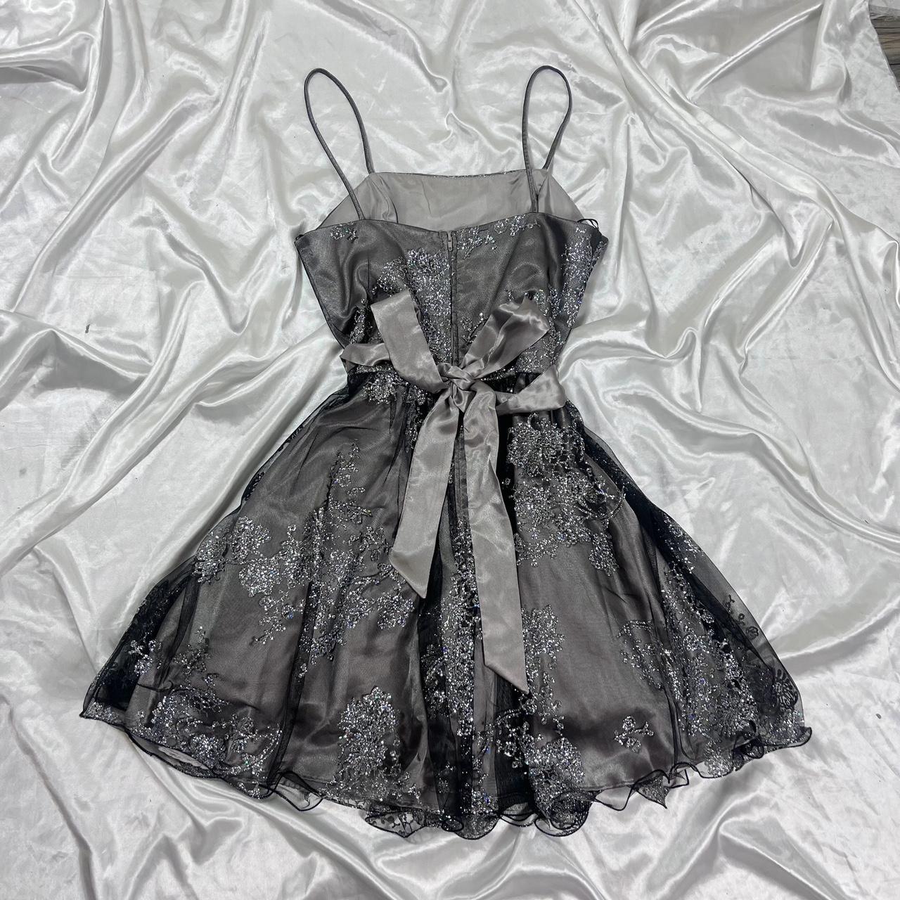 Kurzes Satin Y2K schwarzes Glitzer-Ballkleid, Homecoming-Kleid, Gothic-Kleid, Feenkleid, nv5371