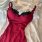 ♥️♠️♦️♣️Superbe robe de bal sirène moulante en dentelle rouge et noire délicate de style rétro-glam avec une fente sexy nv5382