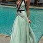 Mintgrünes langes modisches Chiffon-Ballkleid mit V-Ausschnitt, Abendkleid, Hochzeitsgast-Partykleid, NV5243