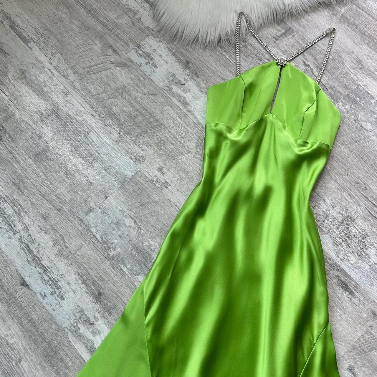 NiceVestidos - Belle robe de bal longue en satin vert exquis nv5455