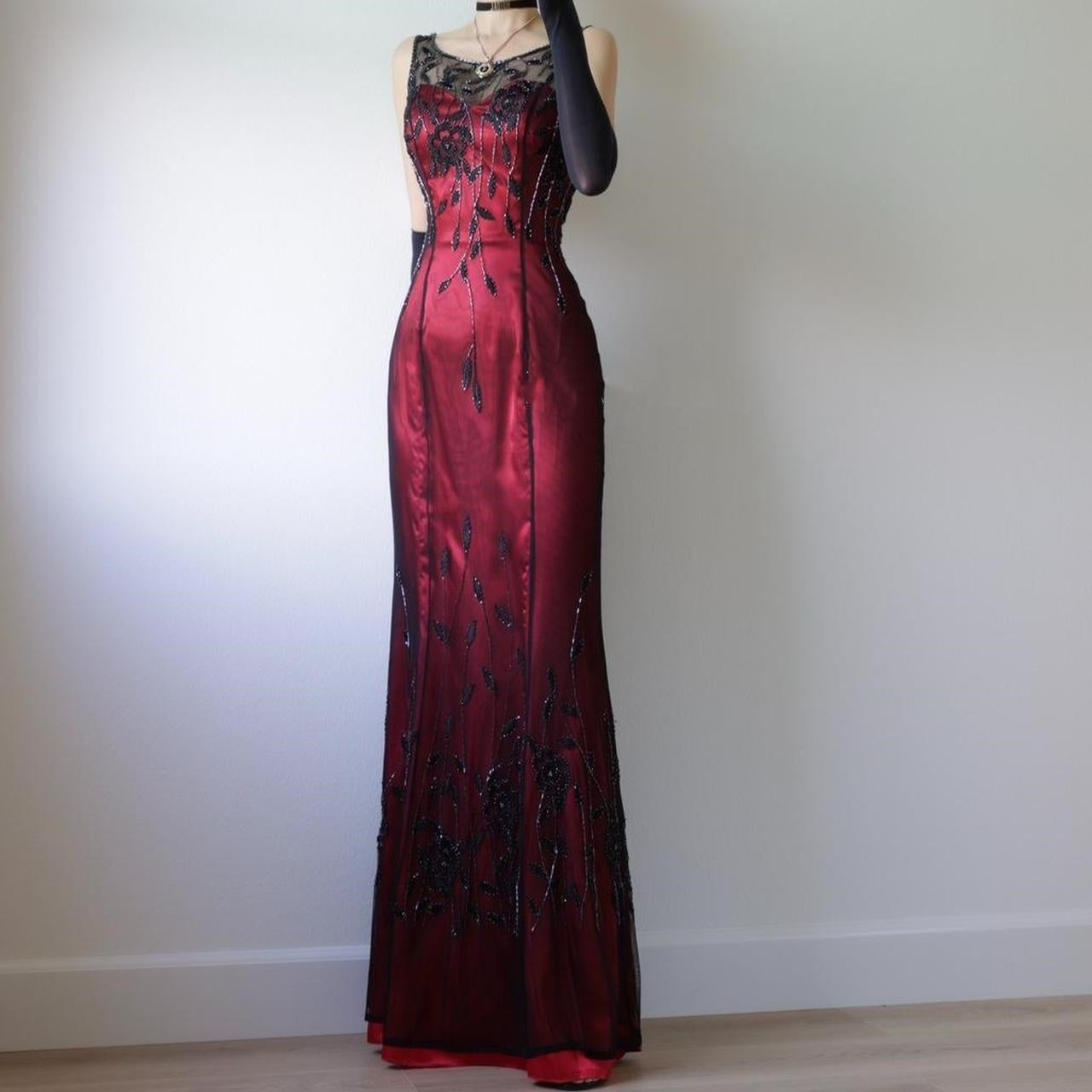 Rot Schwarz Vintage Mode Zarte Blumen Perlen Spitze Lange Tüll Satin Ballkleid Geburtstag Party Kleid Abendkleid Ballkleid nv3906