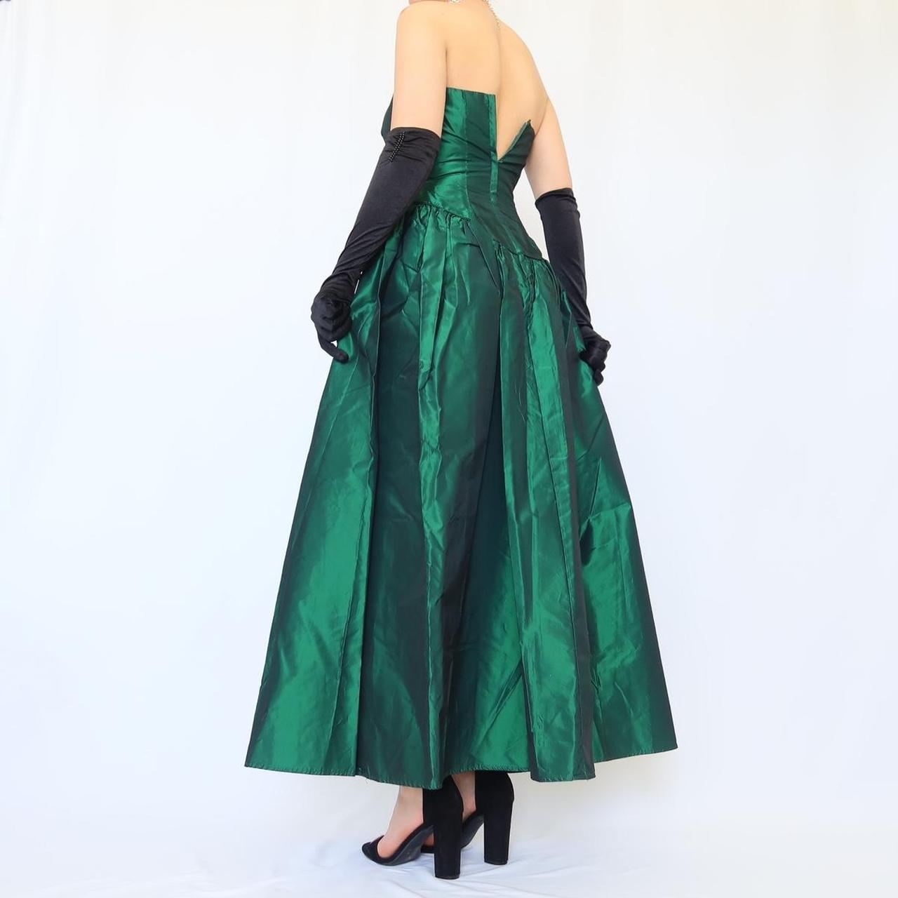 NiceVestidos-Dunkelgrün einfache Mode Retro lange Satin Kleid Abendkleid Nv5634