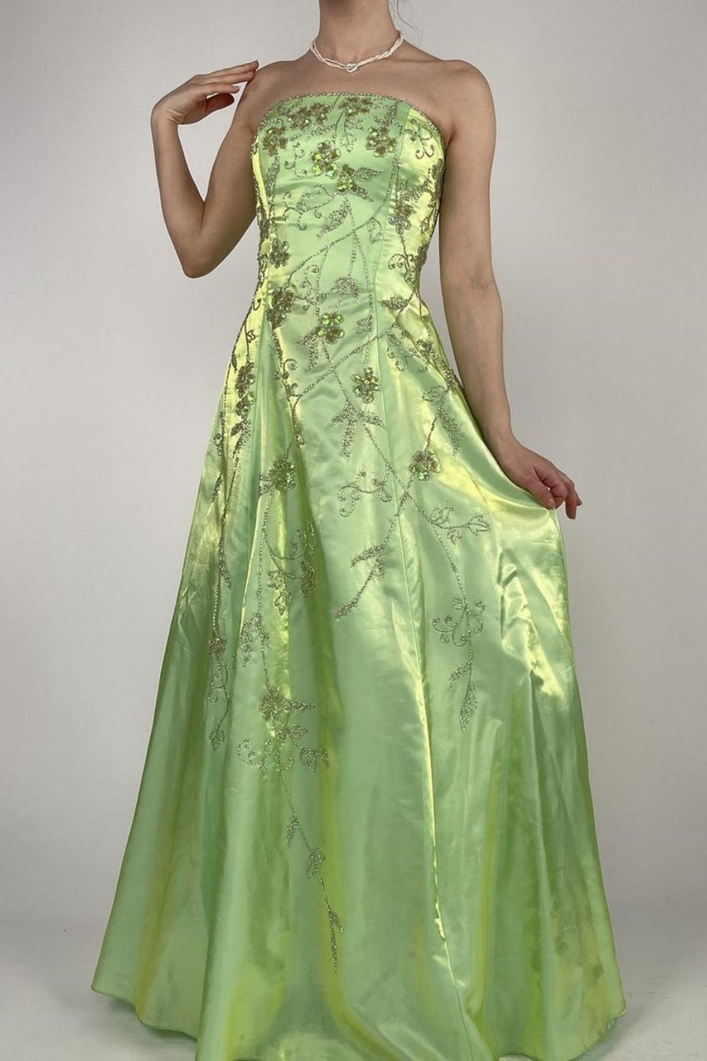 NiceVestidos - Robe de bal longue en satin vert exquis et perlé, style fée, style vintage Y2K, NV5441