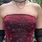 NiceVestidos-Burgunderfarbenes, ärmelloses, bodenlanges Gothic-Kleid aus Satin mit Perlenbesatz, NV6178