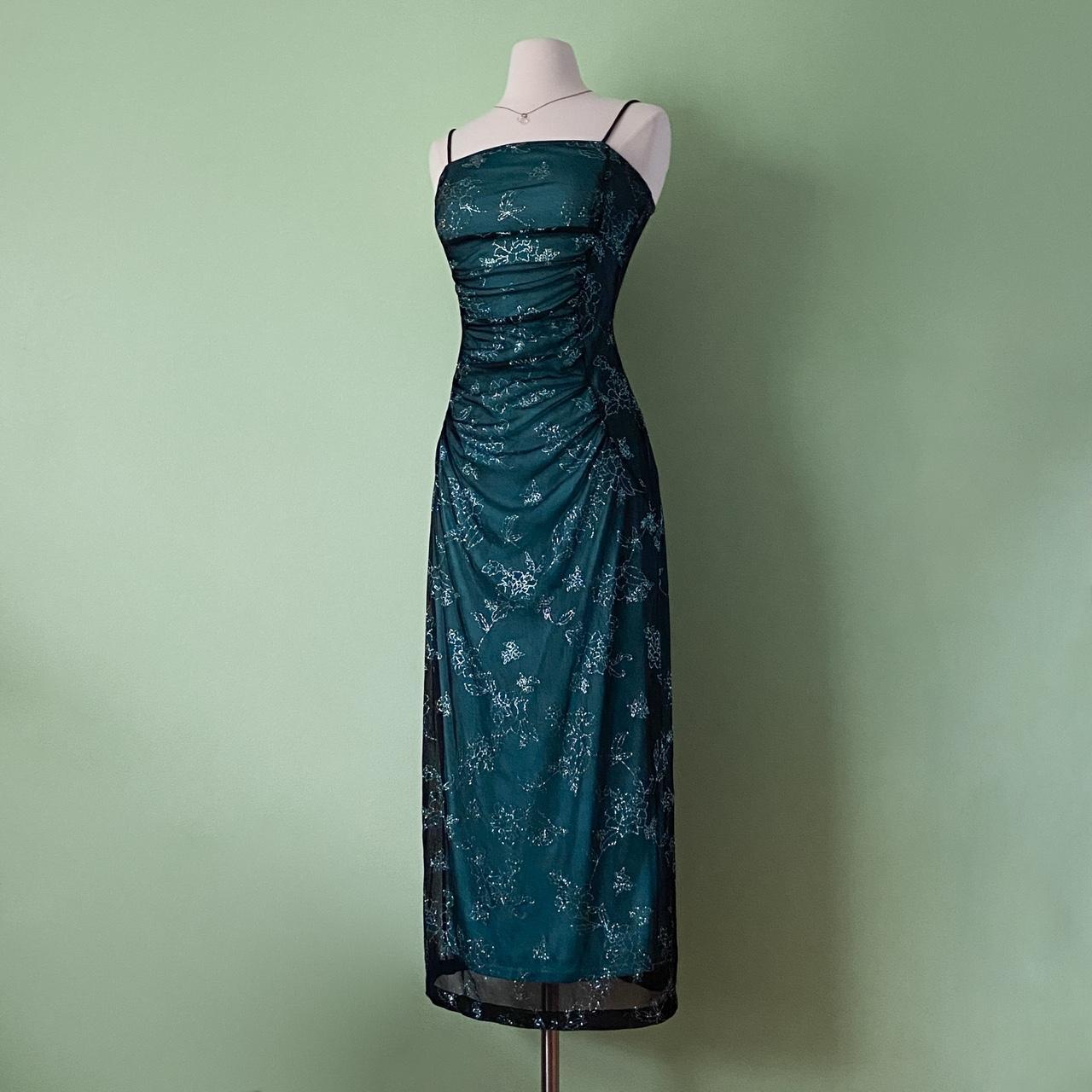 NiceVestidos - Robe de bal longue en mousseline de soie verte exquise et perlée NV5654