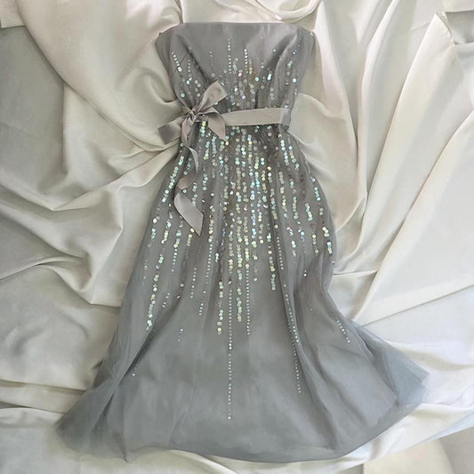Robe courte élégante à paillettes et perles gris argenté, robe de soirée, robe de cocktail, robe de bal, robe d'anniversaire, nv4535