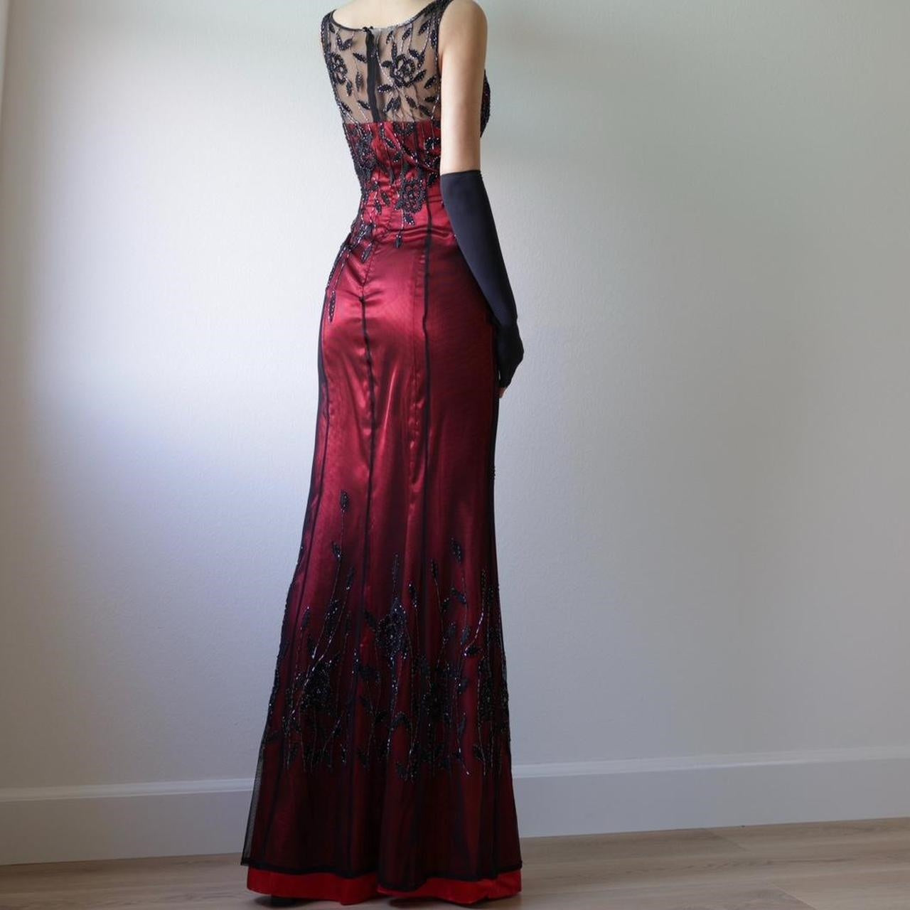 Rot Schwarz Vintage Mode Zarte Blumen Perlen Spitze Lange Tüll Satin Ballkleid Geburtstag Party Kleid Abendkleid Ballkleid nv3906