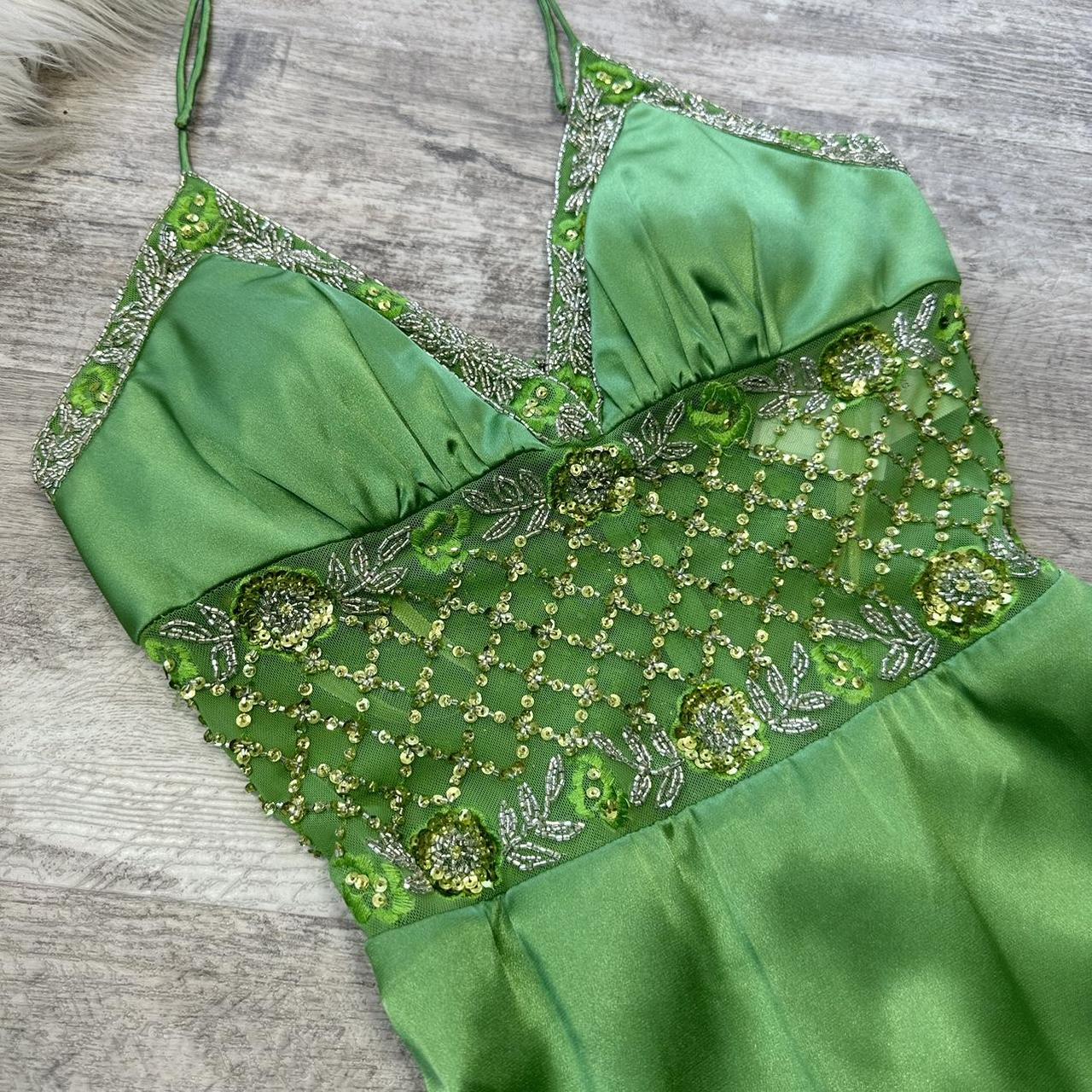 Robe de soirée longue en satin vert brillant et perlé, élégante et brillante, nv4562