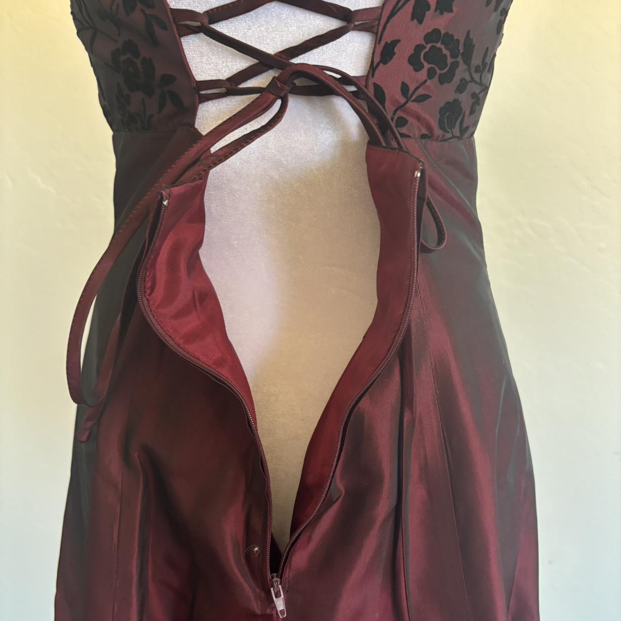 NiceVestidos-Burgundrotes Blumenkleid Vintage-Kleid Damen Exquisites langes Ballkleid NV5643