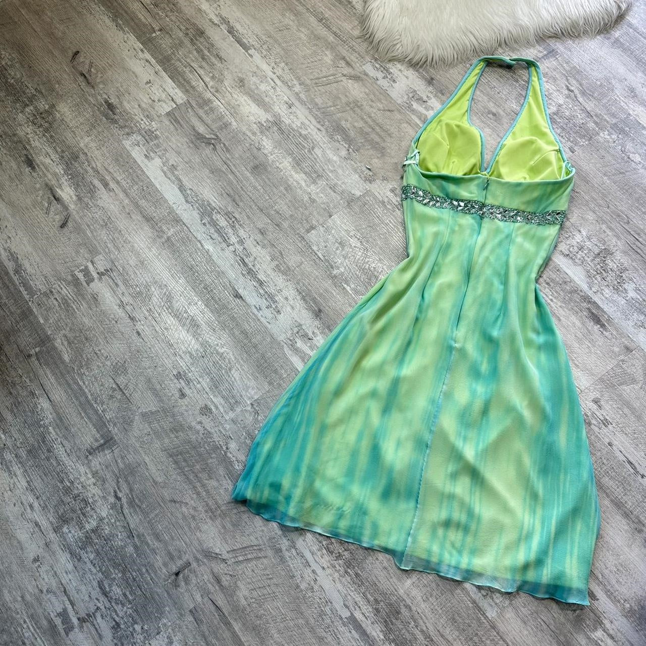 Robe de soirée courte en mousseline de soie, mini, dos nu, strass, verte et bleue, robe de bal, robe de soirée, robe de fête d'anniversaire, robe de banquet, nv4563