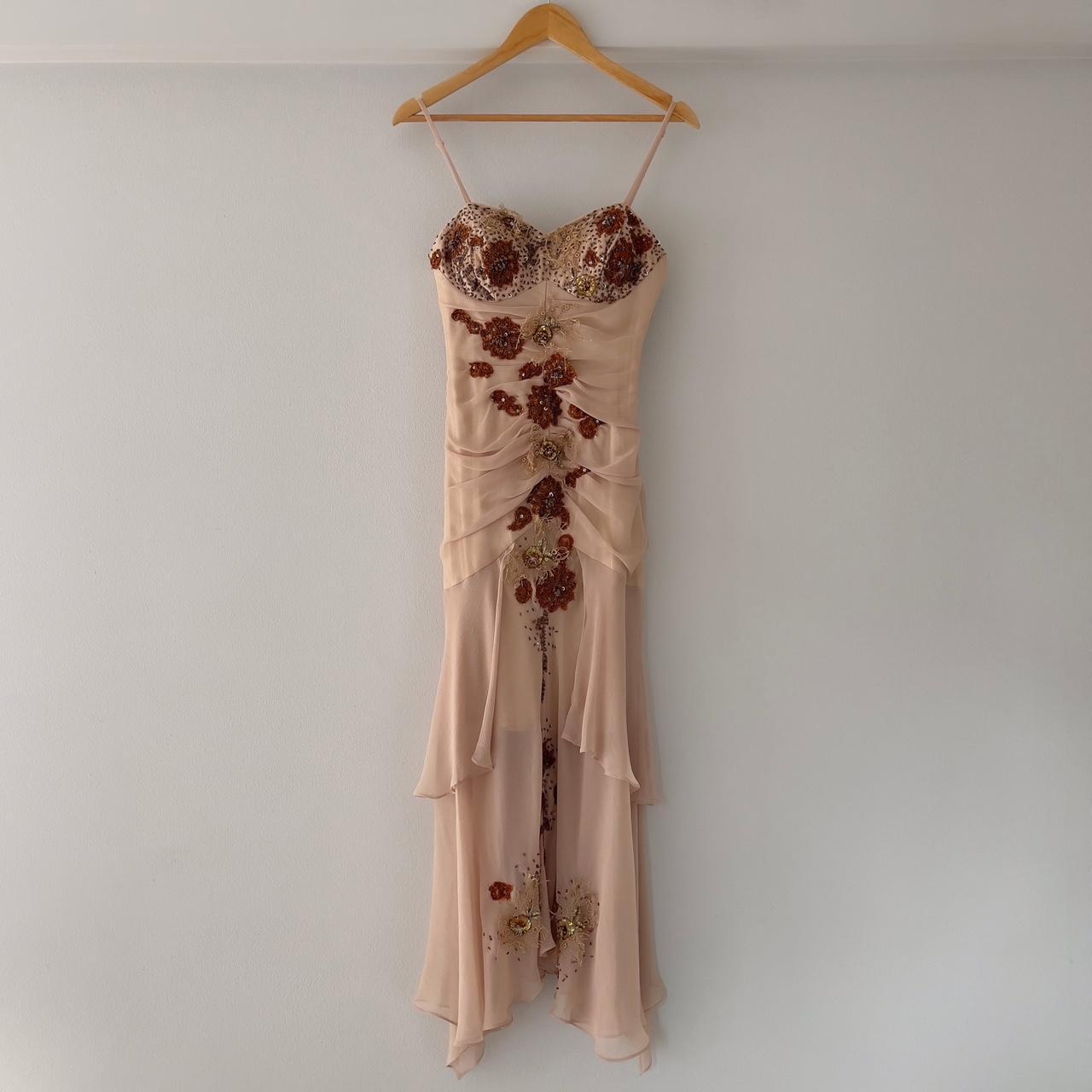 Romantisches hellbraunes, mit Perlen verziertes Chiffon-Ballkleid mit Blumenmuster, NV5363